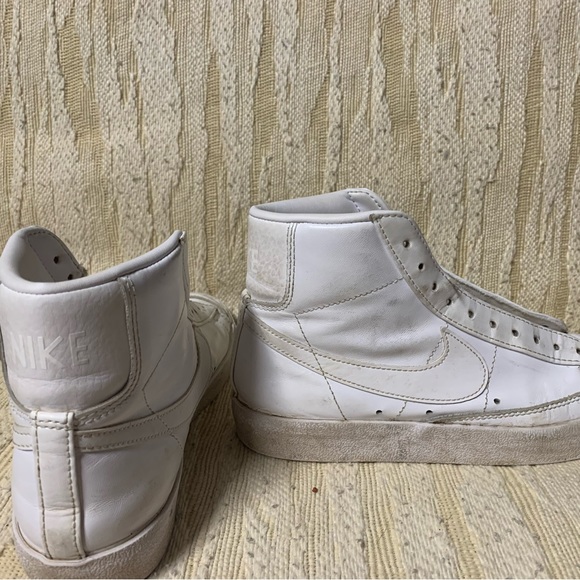 Shoes - nike blazers